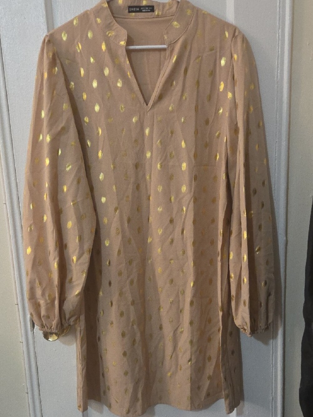 Women's XL Flowy Plus Size Dress with Gold Foil Dot Print, Light Long Sleeves